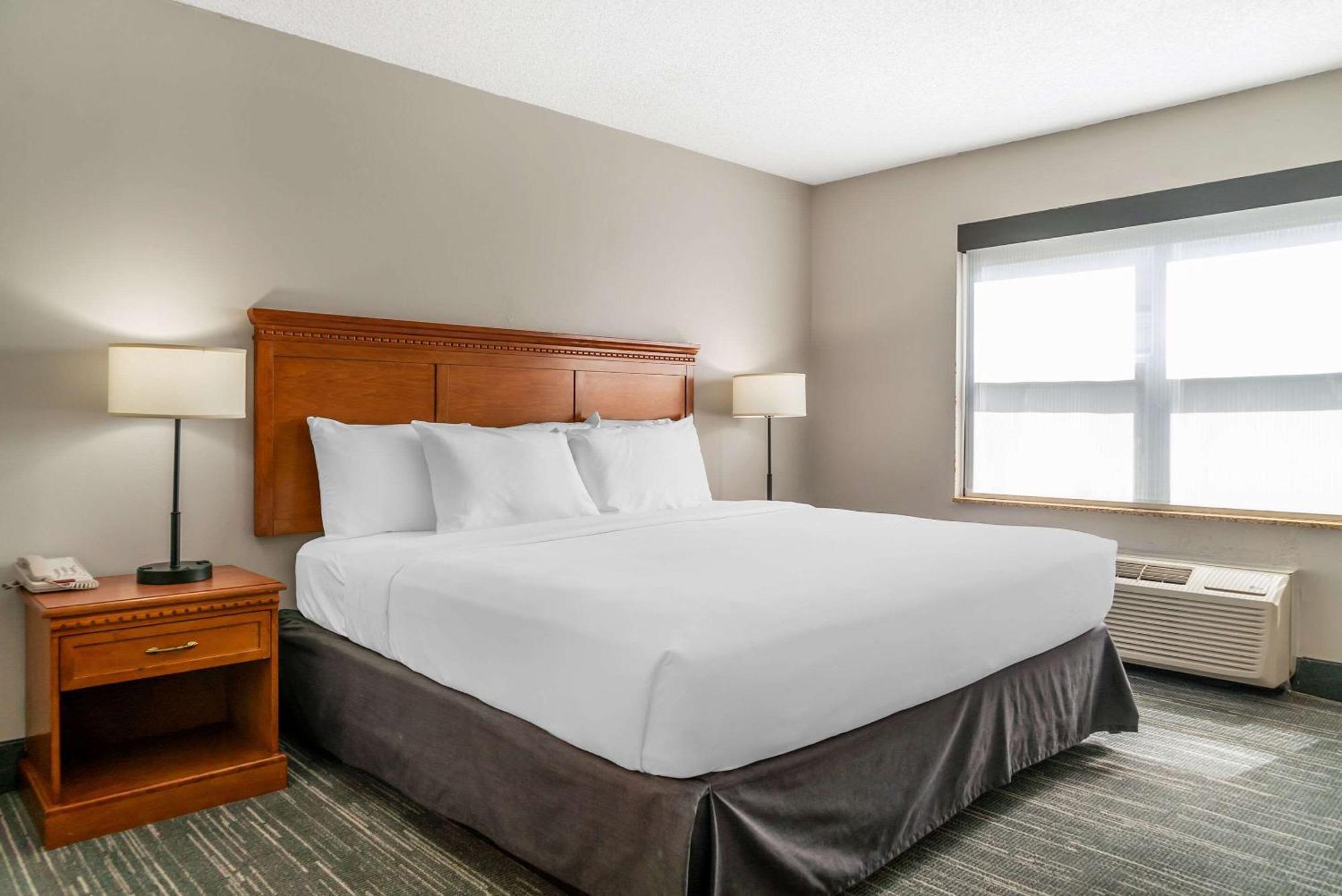 Country Inn & Suites By Radisson, Toledo South, Oh Rossford Exteriör bild